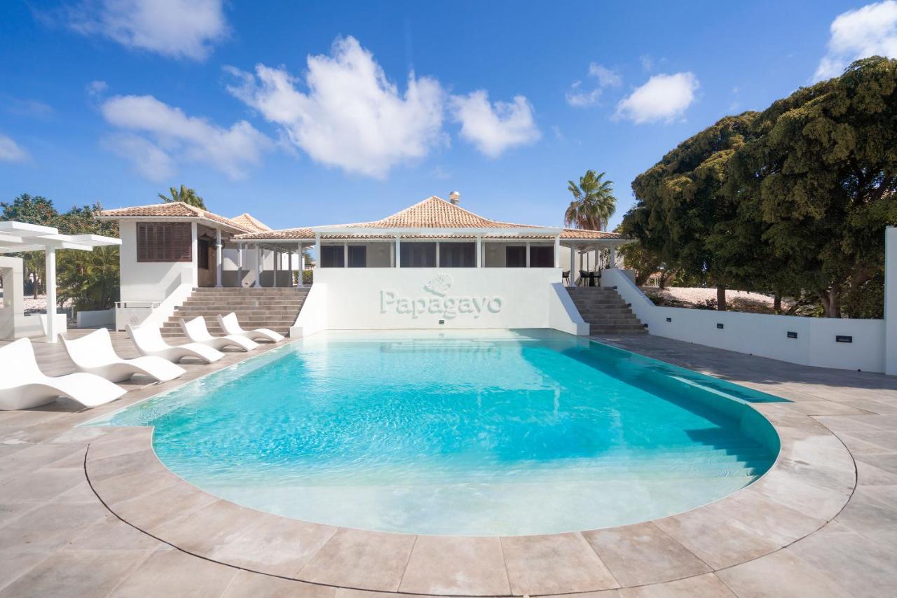 Papagayo Beach Resort (Adults Only) Виллемстад Экстерьер фото