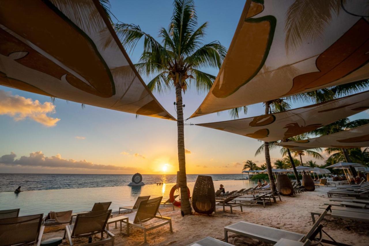 Papagayo Beach Resort (Adults Only) Виллемстад Экстерьер фото