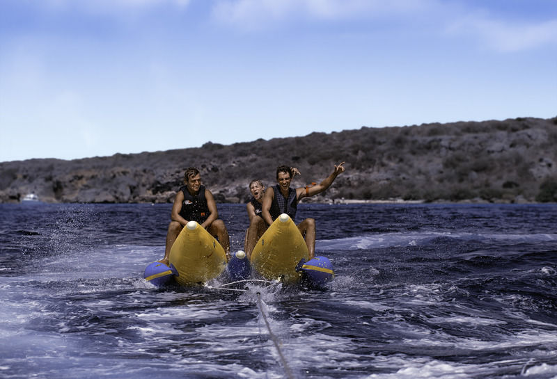 Papagayo Beach Resort (Adults Only) Виллемстад Экстерьер фото