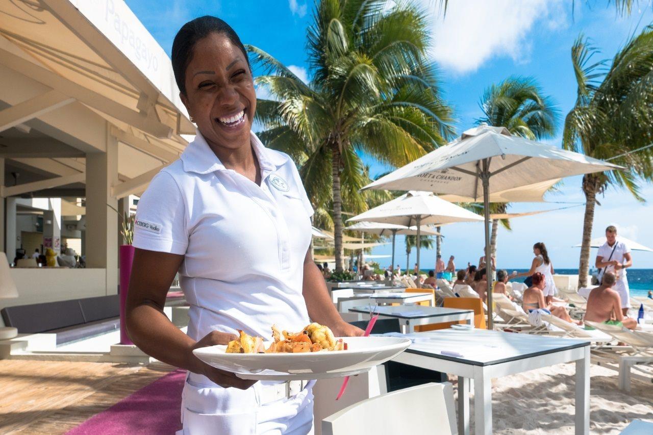 Papagayo Beach Resort (Adults Only) Виллемстад Экстерьер фото