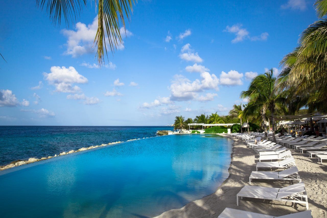 Papagayo Beach Resort (Adults Only) Виллемстад Экстерьер фото