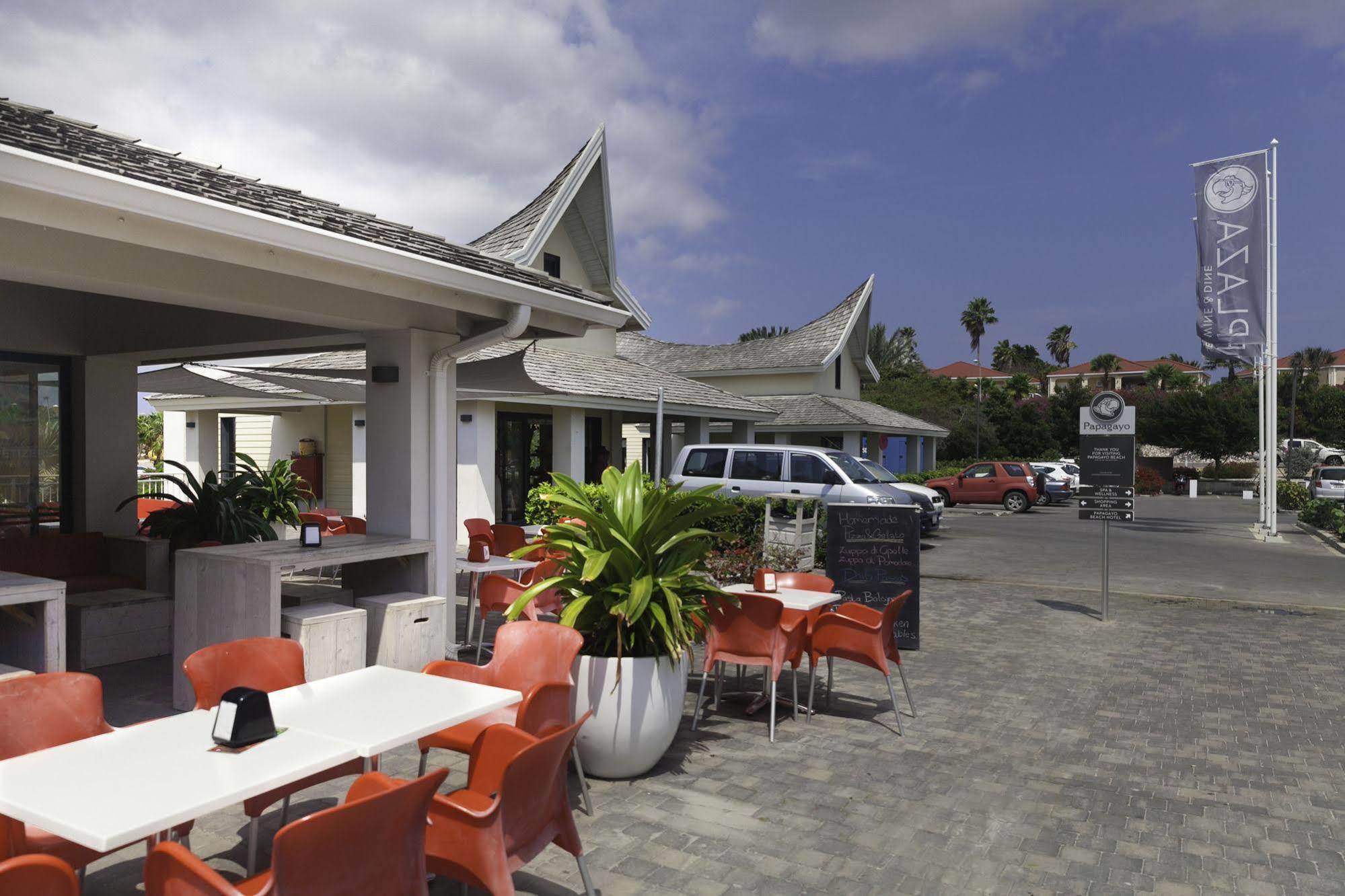 Papagayo Beach Resort (Adults Only) Виллемстад Экстерьер фото