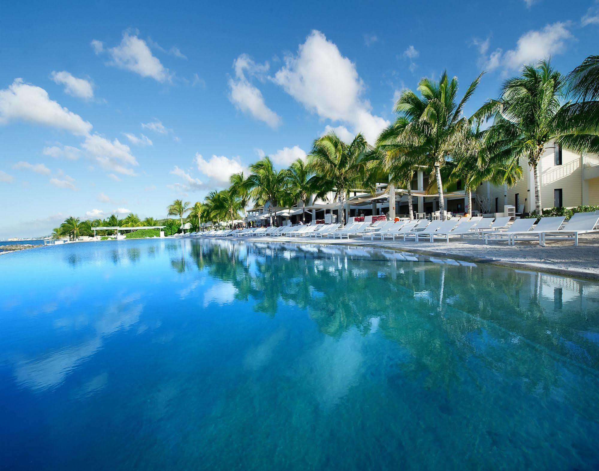Papagayo Beach Resort (Adults Only) Виллемстад Экстерьер фото