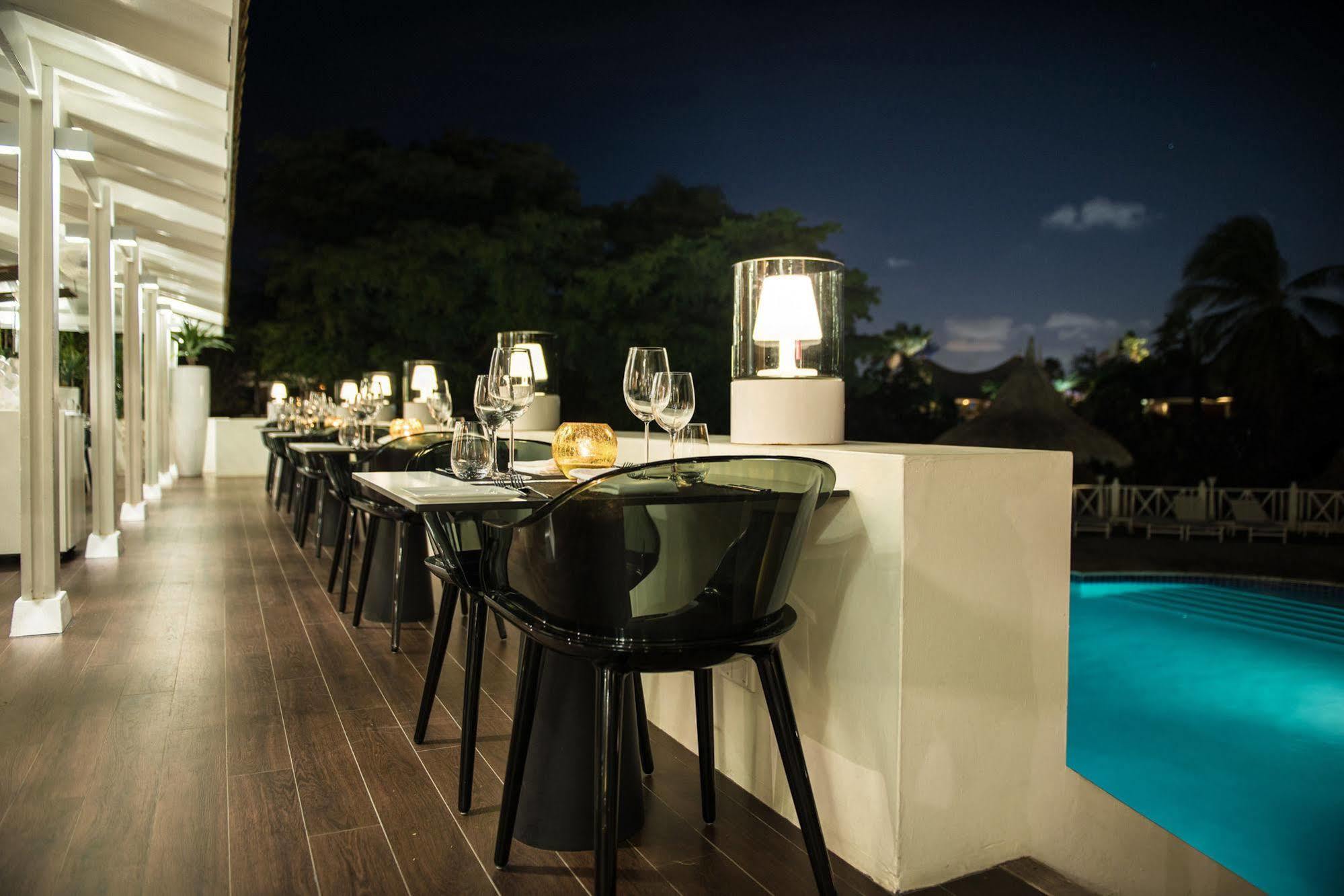 Papagayo Beach Resort (Adults Only) Виллемстад Экстерьер фото