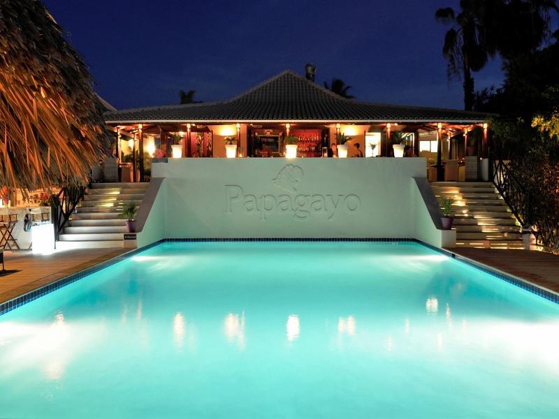 Papagayo Beach Resort (Adults Only) Виллемстад Экстерьер фото